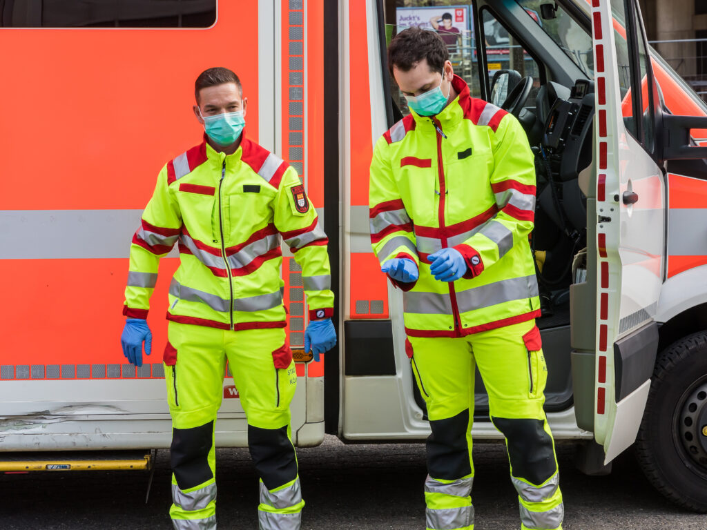 rettungsdienst der stadt köln anlegen der schutzausstattungen
